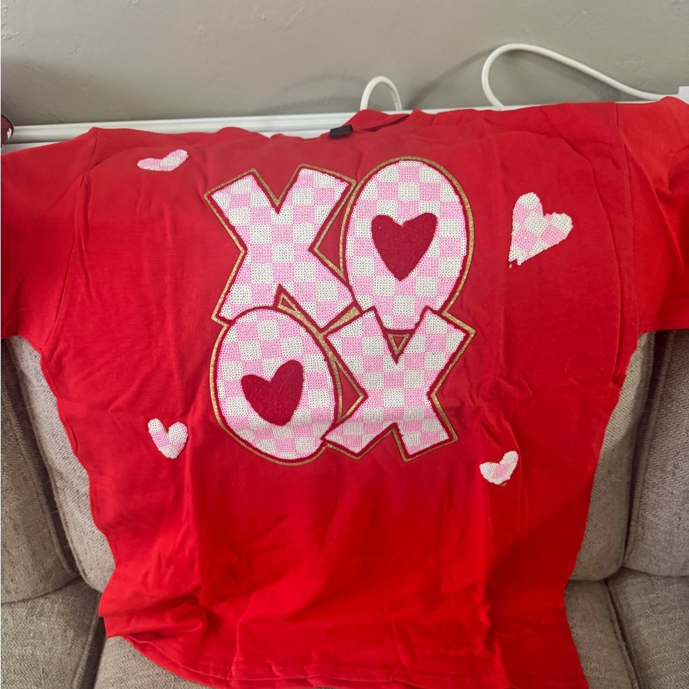 Gildan Red Short Sleeve Tee with Pink Checker XO Hearts